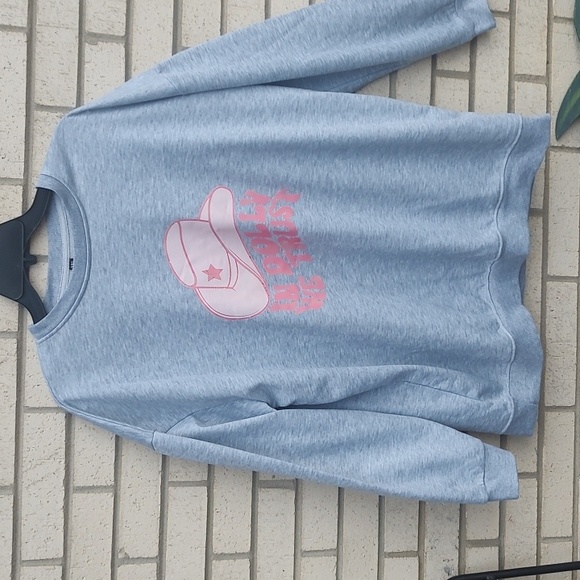 Dolly Parton Sweatshirt - Picture 3 of 10